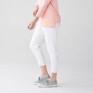 Lululemon| Sz 8| Studio Pants || | 7/8 length